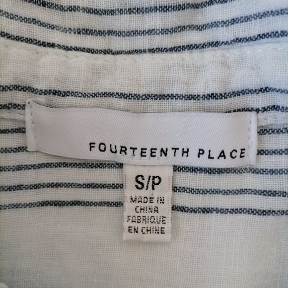 Fourteenth Place Women's Blue Striped Twist Front Shirt Size S/P - Picture 5 of 6